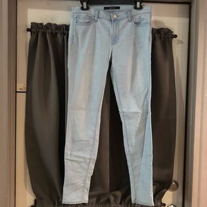 EUC! J Brand skinny leg jeans size 28
